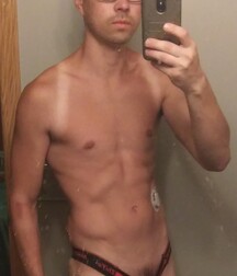 me 60d53e1039a77.jpg