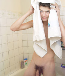 Twinks - The boys in the bathroom 5c699dfbeb70b.jpg