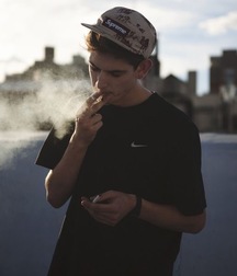 Smoking  5a0f0e16cd856.jpg