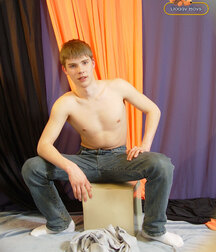 Stin jerks over a box gay tube 605269b2ad180.jpg