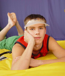 Porn Stin plays with an umbrella Gay Tube