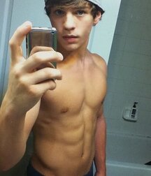 Boy gay tube selfies 5f6228af6af01.jpg