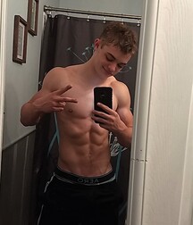 Boy gay tube selfies 5f6228c04e2d1.jpg