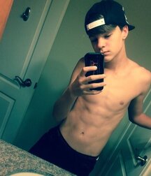 Boy gay tube selfies 5f6228cda690e.jpg