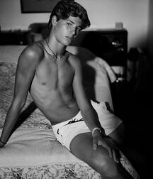 Black and White Universe Gay Tube 5f8e1084e37a6.jpg