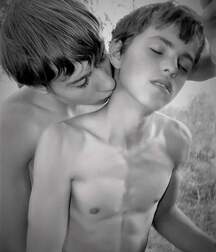 Black and White Universe Gay Tube 5f8e10decb601.jpeg