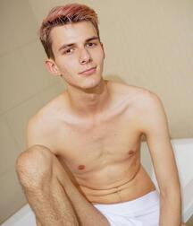 Rubax Felix Enjoys His Big Twink Cock 6141083ec24db.jpg