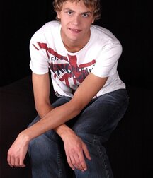 Gay Twinks Porn - 213 - Wiktor solo 5fe4abe6c7017.jpg