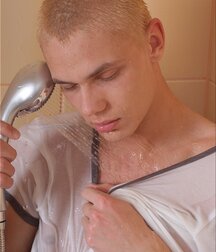 Gay Twinks Porn Tube - 225 - Wiktor shower wank 5fea69f595ee2.jpg