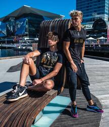 Gay Twinks Porn - 289 - beautiful young men (no nude) 60319afbdf10b.jpg