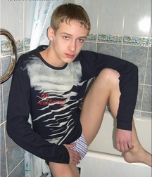 Gay Twinks Porn - 347 - Evdokim takes a shower 60551907beb8a.jpg