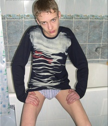 Gay Twinks Porn - 347 - Evdokim takes a shower 605519266b3d4.jpg