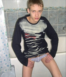 Gay Twinks Porn - 347 - Evdokim takes a shower 60551943a8ae9.jpg
