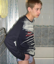 Gay Twinks Porn - 347 - Evdokim takes a shower 605519564f5f2.jpg