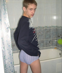 Gay Twinks Porn - 347 - Evdokim takes a shower 60551966e7e1e.jpg