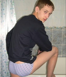 Gay Twinks Porn - 347 - Evdokim takes a shower 60551971c4150.jpg