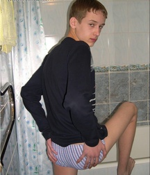 Gay Twinks Porn - 347 - Evdokim takes a shower 6055197d8113c.jpg