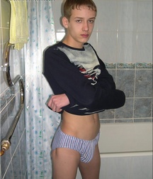 Gay Twinks Porn - 347 - Evdokim takes a shower 6055198e67eea.jpg