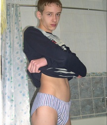 Gay Twinks Porn - 347 - Evdokim takes a shower 60551993837c1.jpg