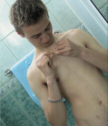 Gay Twinks Porn - 345 - Gabor shower wank (Part A) 6056061d5107e.jpg