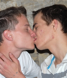 Gay Twinks Porn - 387 - mixed kissing 6069335002dd4.jpg