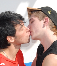 Gay Twinks Porn - 387 - mixed kissing 606933937eae4.jpg