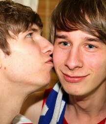 Gay Twinks Porn - 387 - mixed kissing 60693564938b9.jpg