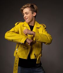From MIKE2021 IN YELLOW No Porn No Nude Gay Tube 5fba444167d36.jpg