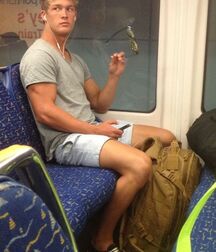 • Manspread • 61309f2637752.jpg