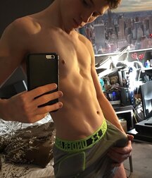 Shirtless and naked guys twink tube 613384a11c69e.jpg
