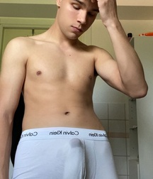 Shirtless and naked guys twink tube 613384c0ae7ee.jpg