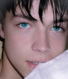 NICE & CUTE BOYS FACES GAY TUBE COLLECTION HANDSOME 5fc4677a83981.jpg