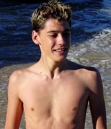 NICE & CUTE BOYS FACES GAY TUBE COLLECTION ENJOY 5fc4689a05cd7.jpg