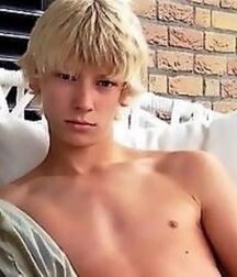NICE & CUTE BOYS FACES GAY TUBE COLLECTION ENJOY 5fc468bfd2726.jpg