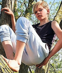 NICE & CUTE BOYS FACES GAY TUBE COLLECTION BOMB 5fc56c8890a38.jpg
