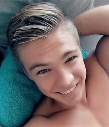 NICE & CUTE BOYS FACES GAY TUBE COLLECTION BOMB 5fc56cba292c0.jpg
