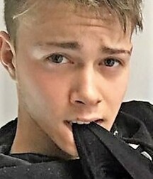 NICE & CUTE BOYS FACES GAY TUBE COLLECTION LOVING
