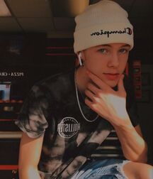 NICE & CUTE BOYS FACES GAY TUBE COLLECTION LOVING 5fc6ba5ba1a9c.jpg