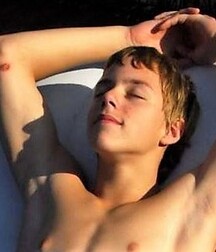 NICE & CUTE BOYS FACES GAY TUBE COLLECTION LOVING 5fc6ba98d9a28.jpg