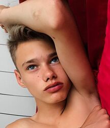 NICE & CUTE BOYS FACES GAY TUBE COLLECETION IMPULSE 5fc953e2a55bc.jpg