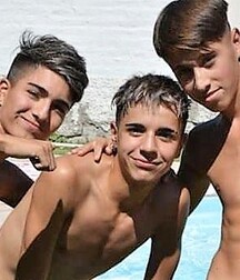 NICE & CUTE BOYS FACES GAY TUBE COLLECETION IMPULSE 5fc953ea2ebbe.jpg