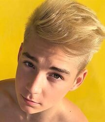NICE & CUTE BOYS FACES GAY TUBE COLLECTION OUTSTANDING 5fcdbddf987bf.jpg