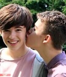 NICE & CUTE BOYS FACES & BODY GAY TUBE COLLECTION STATE 5fcea0d35b22d.jpg