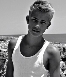 PLEASING TO THE EYE - BOYS PORN BLACK & WHITE PHOTOS PART ONE