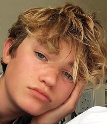 NICE & CUTE BOYS FACES GAY TUBE COLLECTION STUNING 5fde0921104bc.jpg