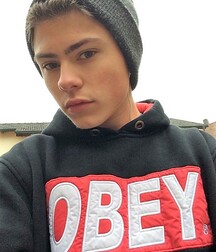 NICE & CUTE BOYS FACES GAY TUBE COLLECTION STUNING 5fde09a3d4fd1.jpg