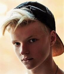 NICE & CUTE BOYS FACES LUKAS BIG COLLECTION 600dcf08b5149.jpg