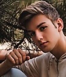 NICE & CUTE TEEN BOYS FACES LUKAS BEST COLLECTION 6010e30901927.jpg