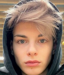 NICE & CAUTE BOYS FACES & BODY LUKAS COLLECTION 6020507847bfc.jpg