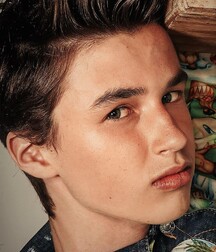 NO PORN - NICE & CUTE BOYS FACES - LUKAS COLLECTION 603fe6b0629e3.jpg